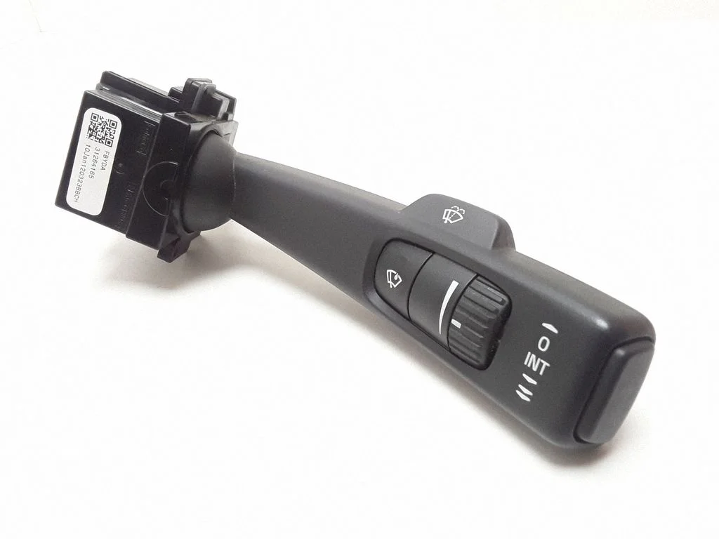 Klaasipuhastite hoob – Volvo S60 (2011-2013)