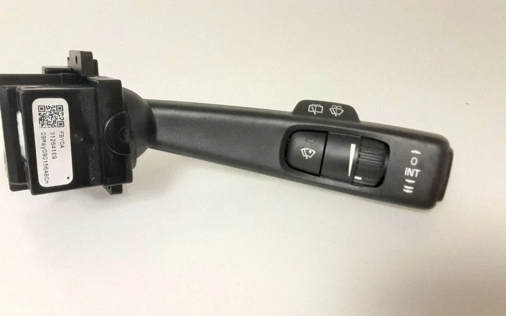 Wiper control stalk – Volvo XC60 (2009-2013)