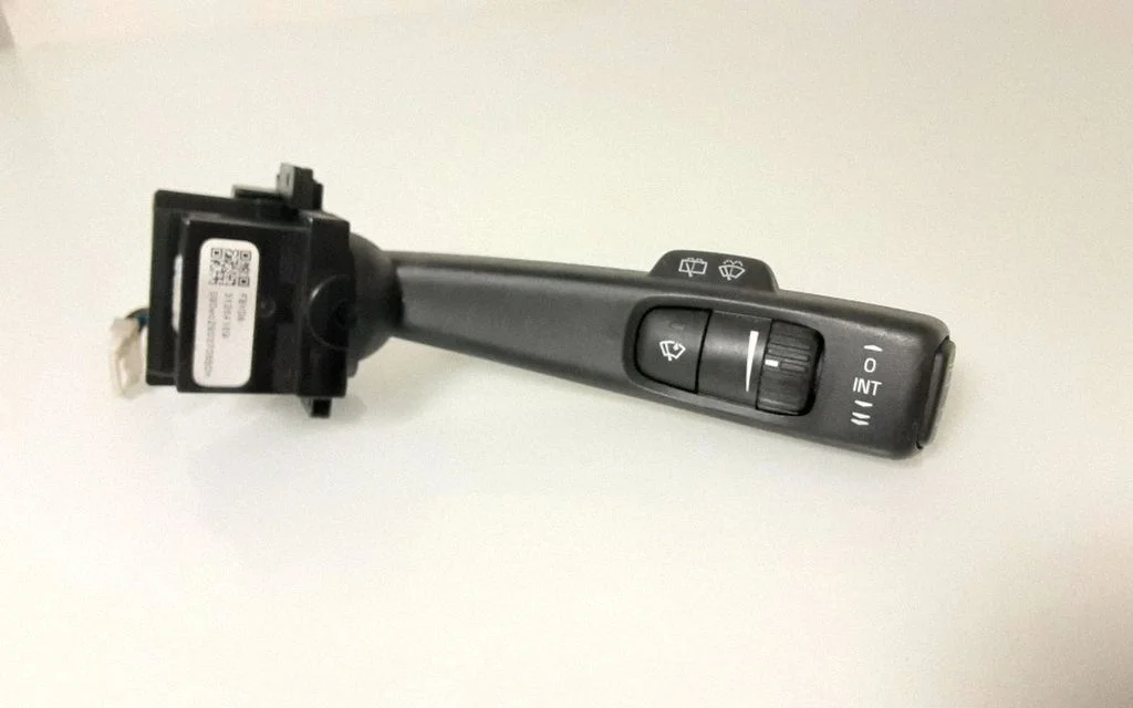 Wiper control stalk – Volvo XC60 (2009-2013)