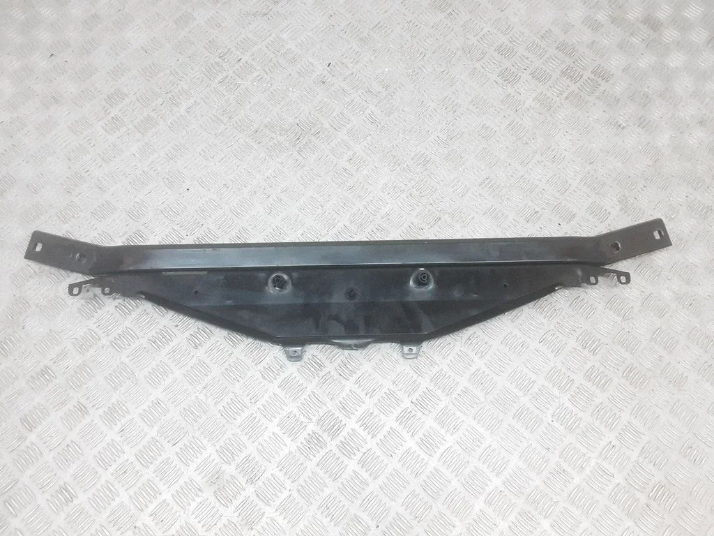 Top upper radiator support slam panel – BMW 7 Series F01 F02 F03 F04 (2008-2016)