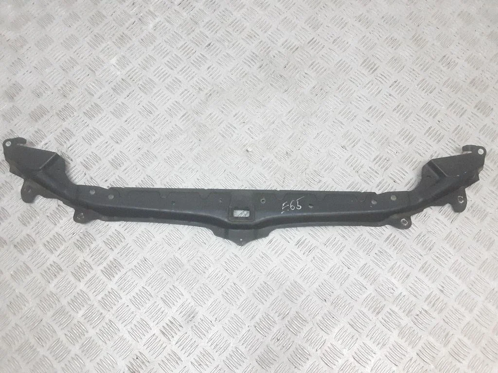 Top upper radiator support slam panel – BMW 5 Series E60 E61 (2004-2010)