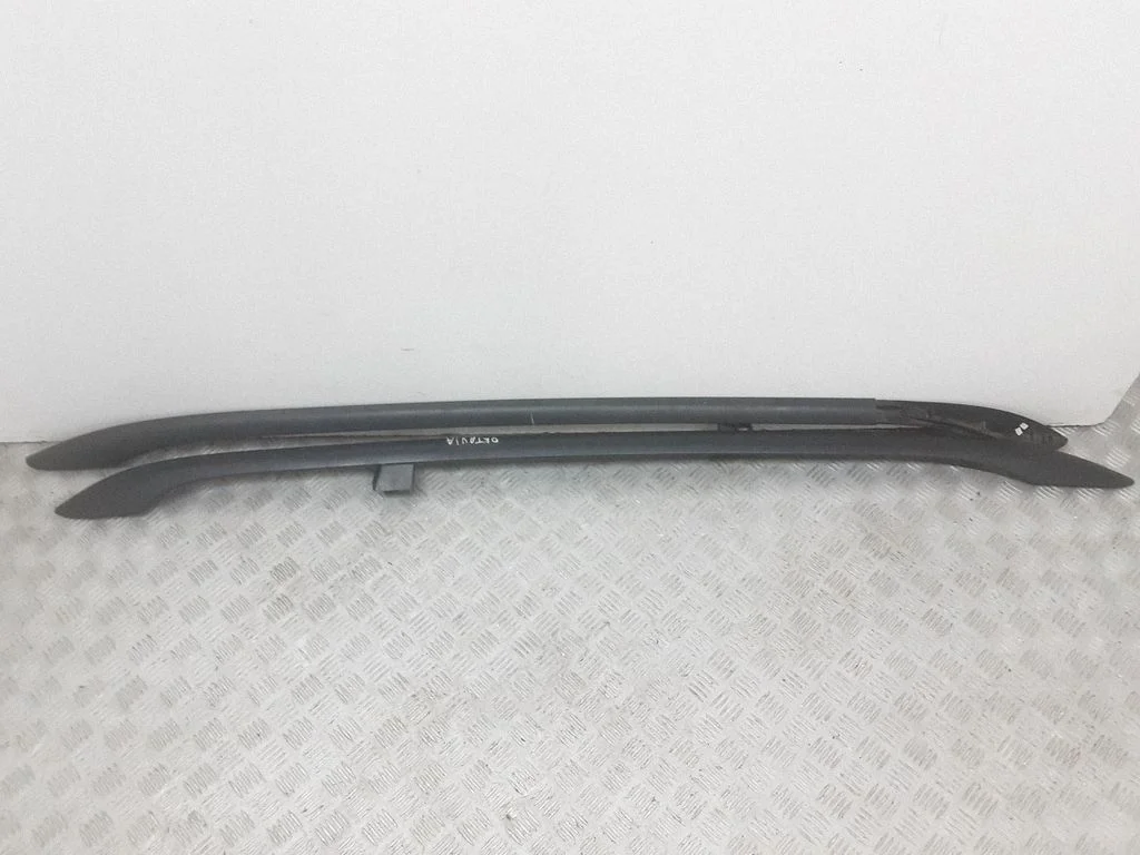 Relingi dachowe 1Z9860034