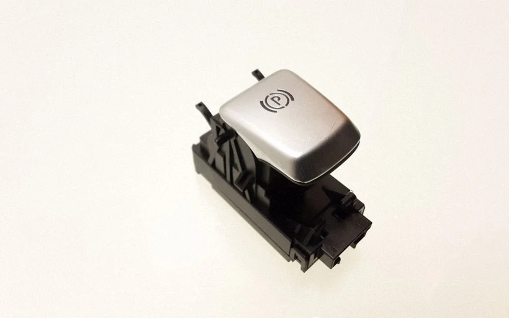 Hand parking brake switch – Mercedes-Benz C-Class W205 (2014-2021)