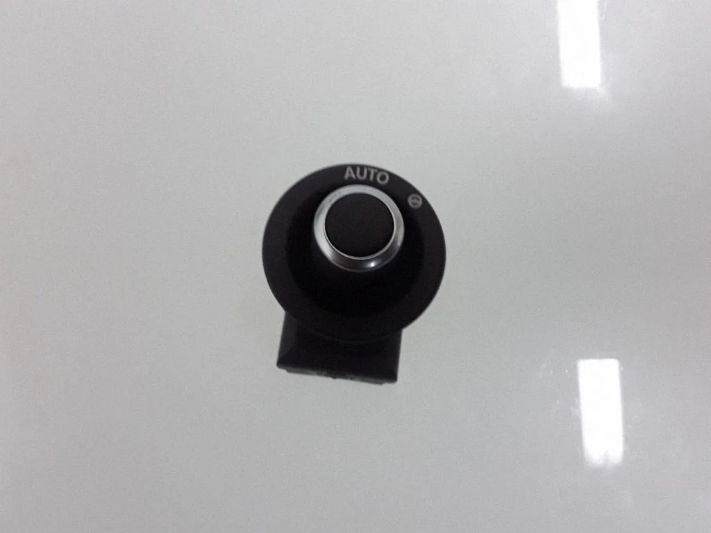 Steering wheel adjustment handle/lever – Land Rover Range Rover Evoque L551 (2018-)