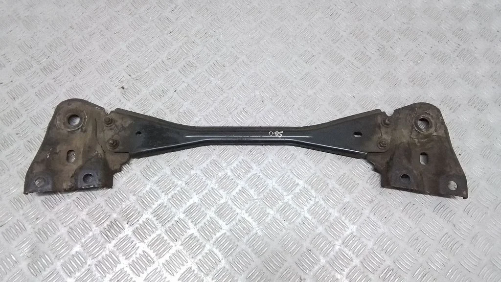 Muu esivedrustuse osa – Volvo S80 (2007-2013)