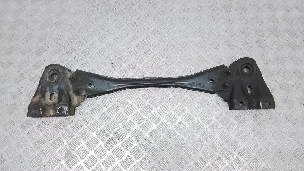 Muu esivedrustuse osa – Volvo S80 (2007-2013)