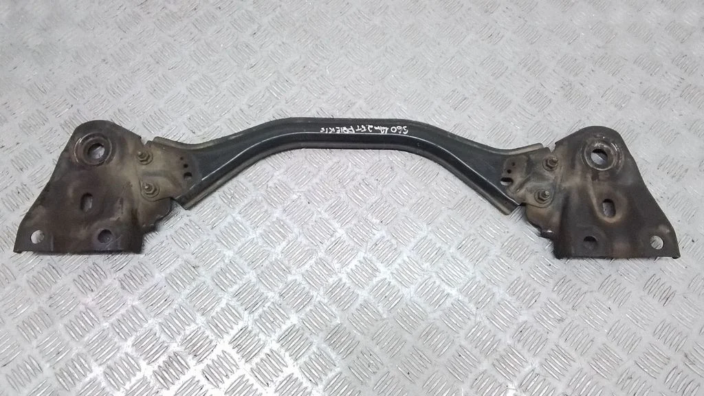 Muu esivedrustuse osa – Volvo S60 (2011-2013)