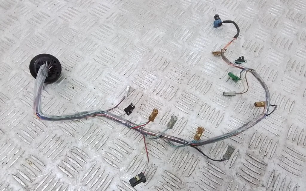 Citi vadi/instalācija – priekšējā