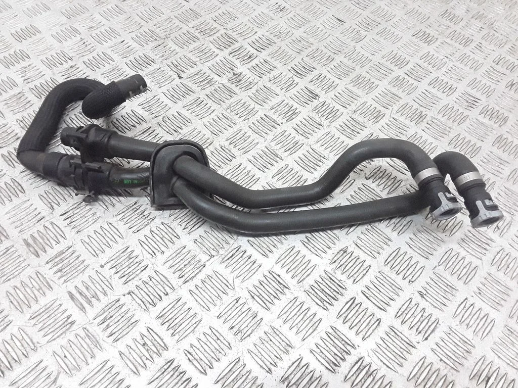 Küttekeha radiaatori toru / voolik – Volvo S60 (2011-2013)