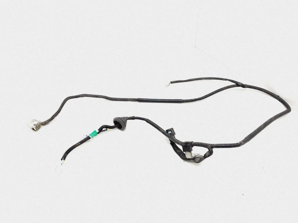 Muud juhtmed / juhtmestik 824120R030