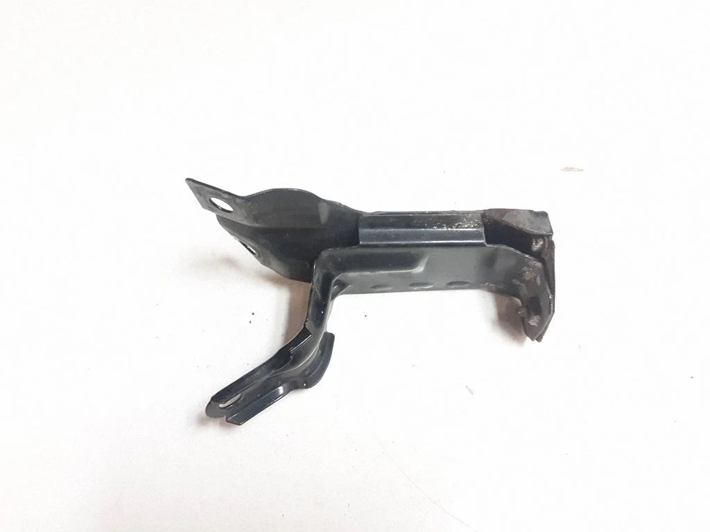 Radiator mount bracket 31261931