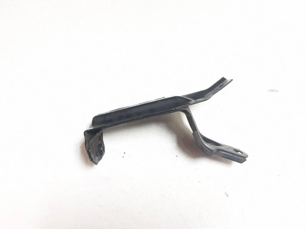 Radiator mount bracket 31261931