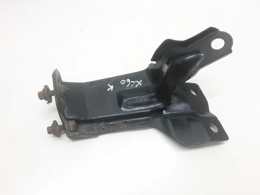 Radiaatori kinnitusklamber – Volvo XC60 (2009-2013)