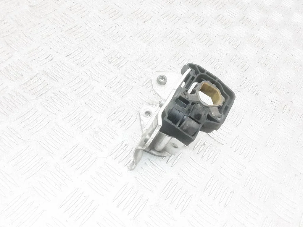 Radiator mount bracket – BMW 5 Series F10 F11 (2009-2016)