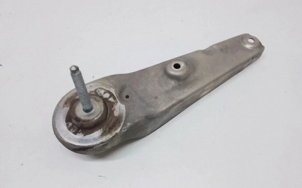 Muu tagavedrustuse varuosa – BMW 7-seeria F01 F02 F03 F04 (2008-2016)