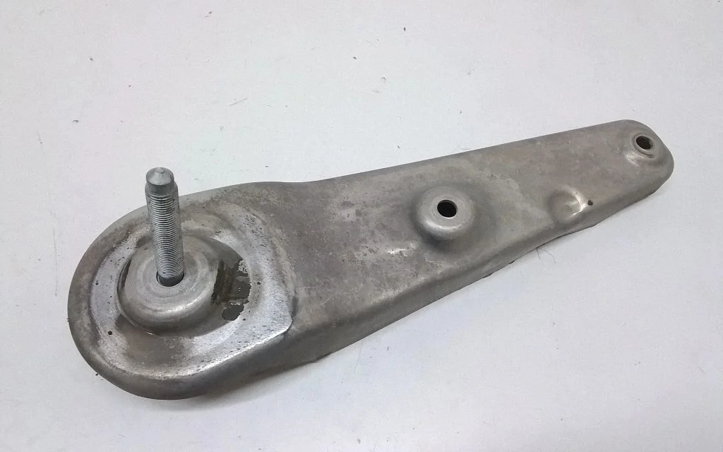 Muu tagavedrustuse varuosa – BMW 7-seeria F01 F02 F03 F04 (2008-2016)
