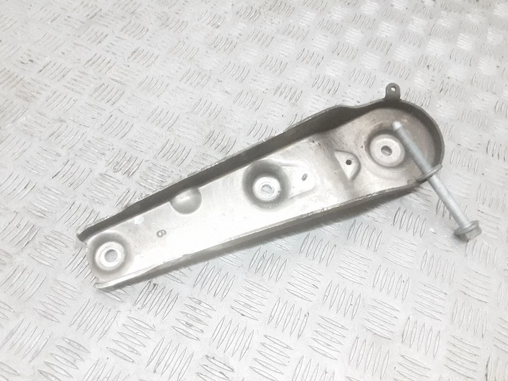 Muu tagavedrustuse varuosa – BMW 7-seeria F01 F02 F03 F04 (2008-2016)