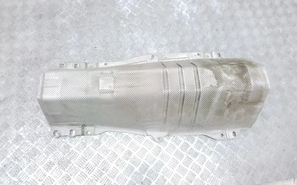 Väljalaske soojusisolatsioon (kuumakaitse) – Volvo XC60 (2017-)