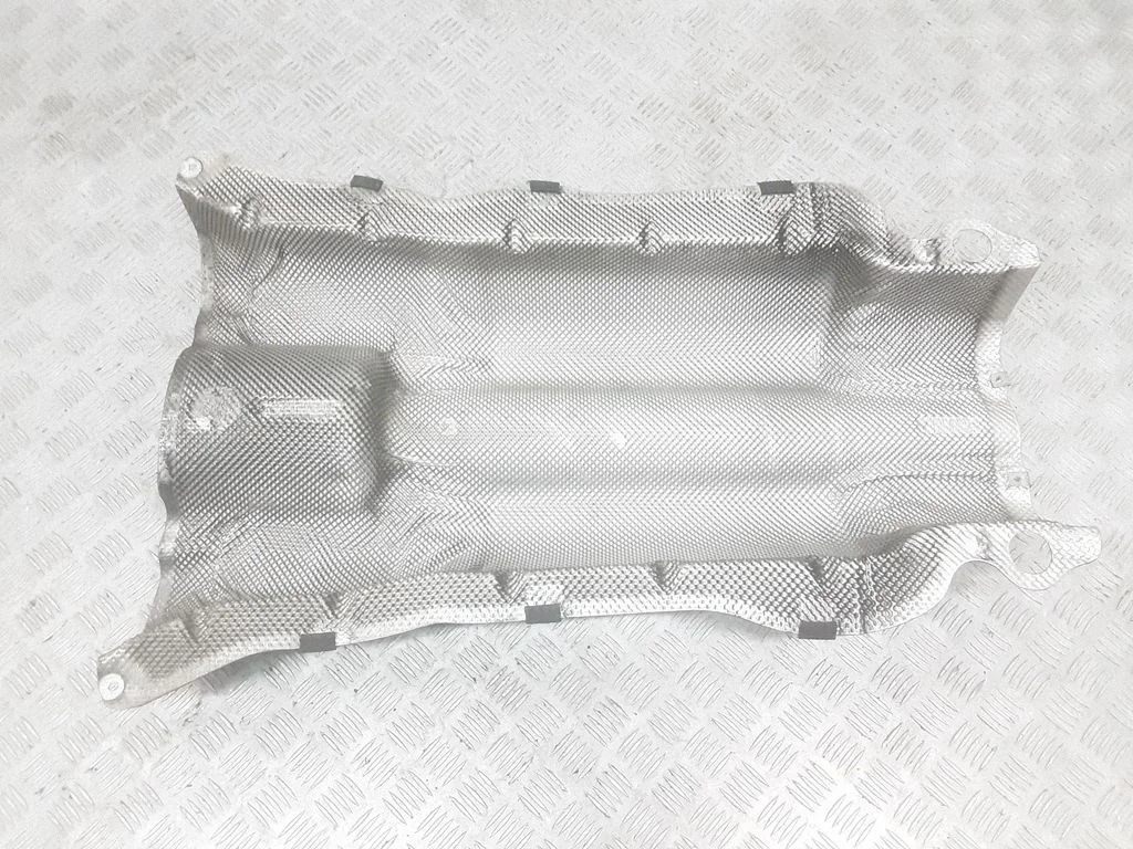 Väljalaske soojusisolatsioon (kuumakaitse) – BMW 7-seeria F01 F02 F03 F04 (2008-2016)