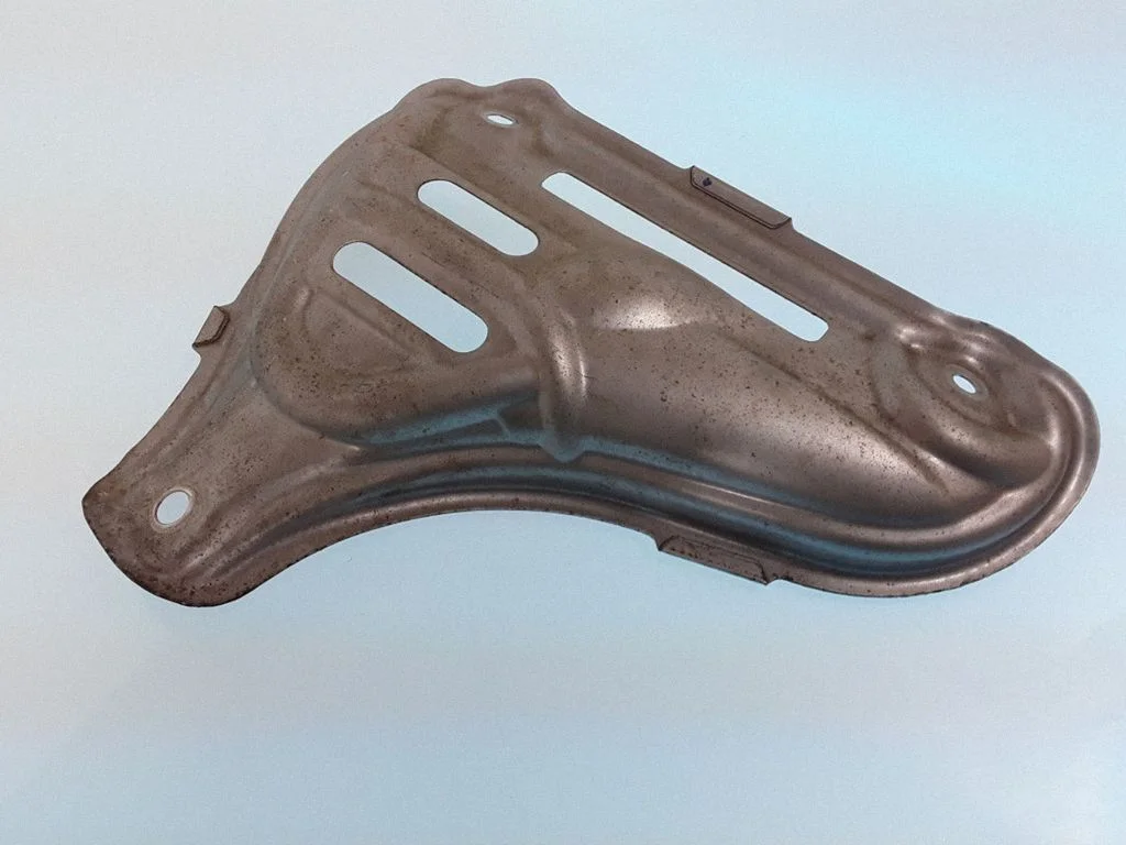 Exhaust heat shield