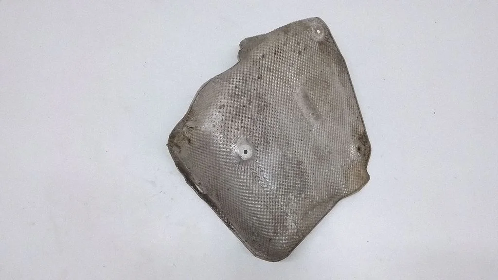 Exhaust heat shield 7185212