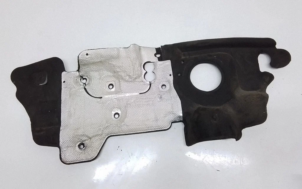 Heat shield in engine bay 3CN863353