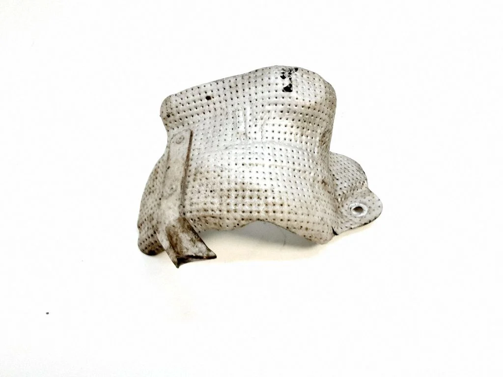 Heat shield in engine bay – Volvo XC60 (2014-2016)