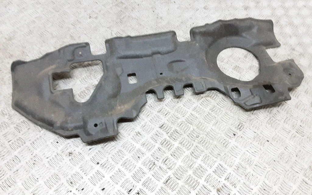 Heat shield in engine bay KD45