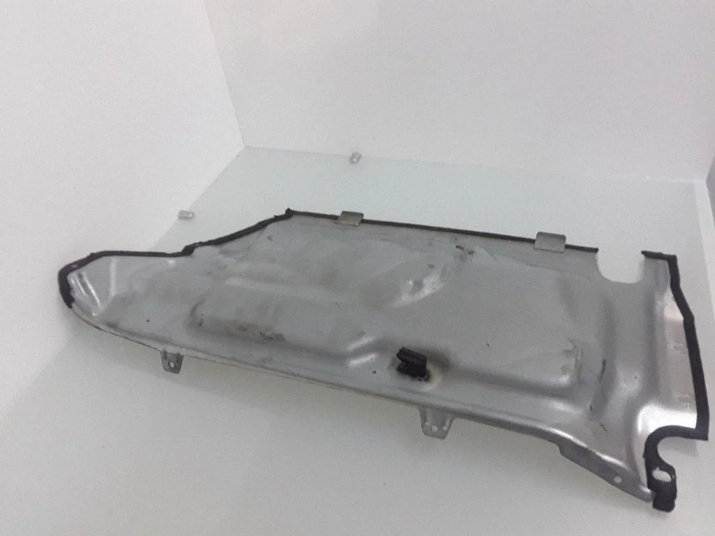 Heat shield in engine bay – Volvo S60 (2011-2013)