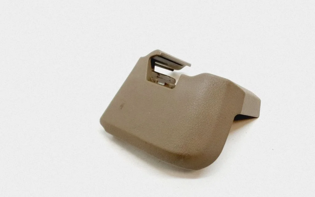 Rear seat rail trim cover – Volvo XC90 (2007-2014)