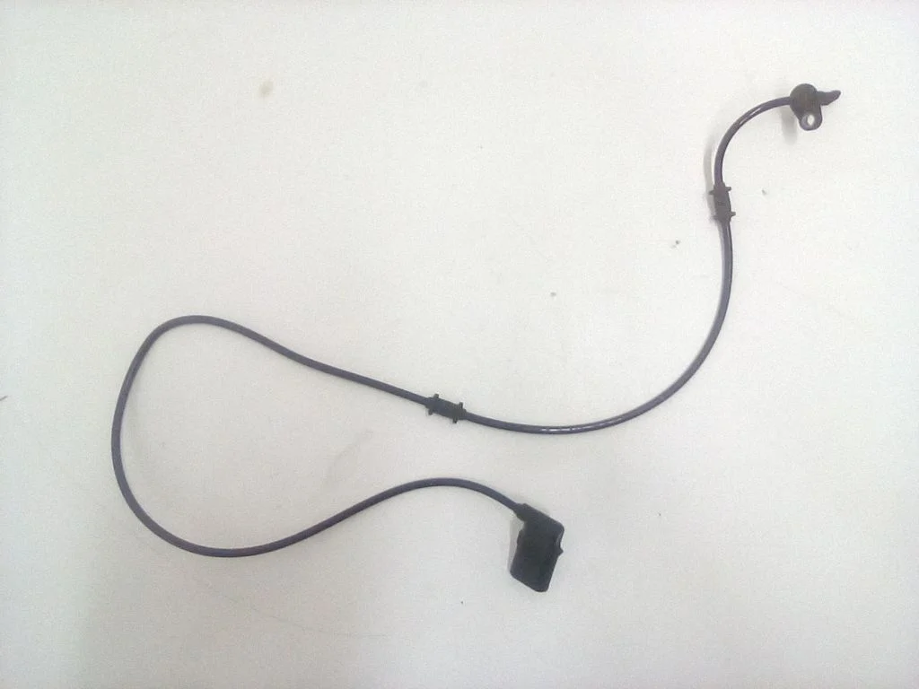 Rear ABS sensor wiring – Mercedes-Benz C-Class W205 (2014-2021)