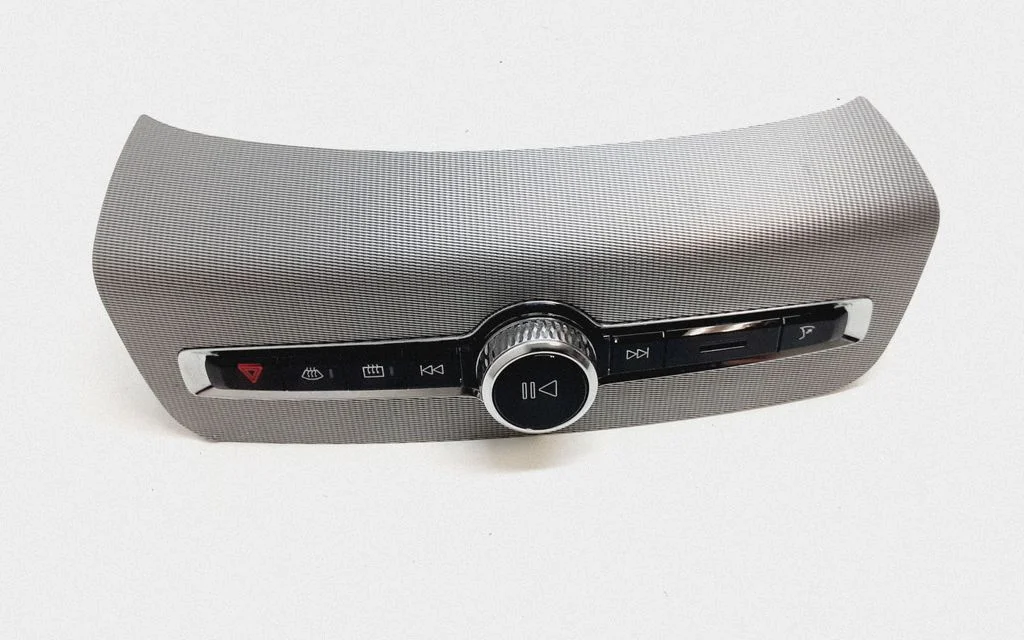 Head unit multimedia control – Volvo XC90 (2014-)