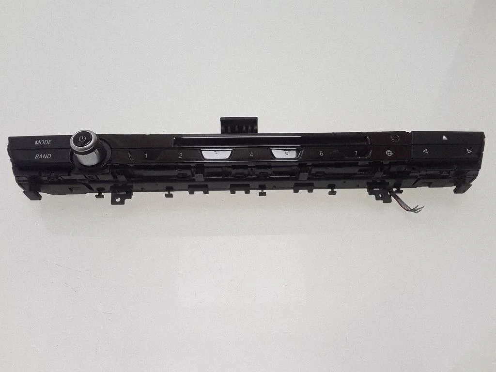 Head unit multimedia control – BMW 5 Series G30 G31 G38 (2016-)