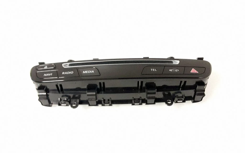 Head unit multimedia control – Mercedes-Benz C-Class W205 (2014-2021)