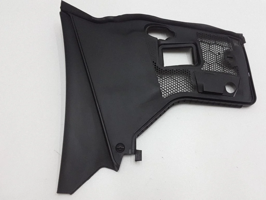 Windshield trim – Mercedes-Benz C-Class W205 (2014-2021)