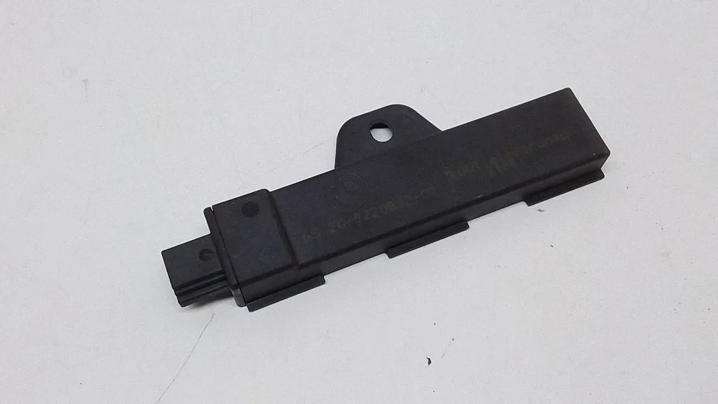 Keyless (KESSY) go control unit/module – BMW 5 Series F10 F11 (2009-2016)