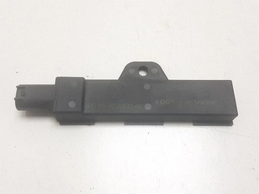 Keyless (KESSY) go control unit/module – BMW 7 Series F01 F02 F03 F04 (2008-2016)