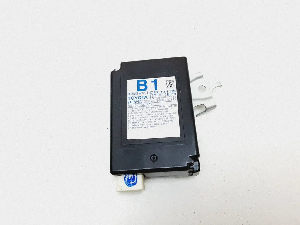 Keyless (KESSY) go control unit/module – Toyota RAV 4 (XA40) (2012-2018)