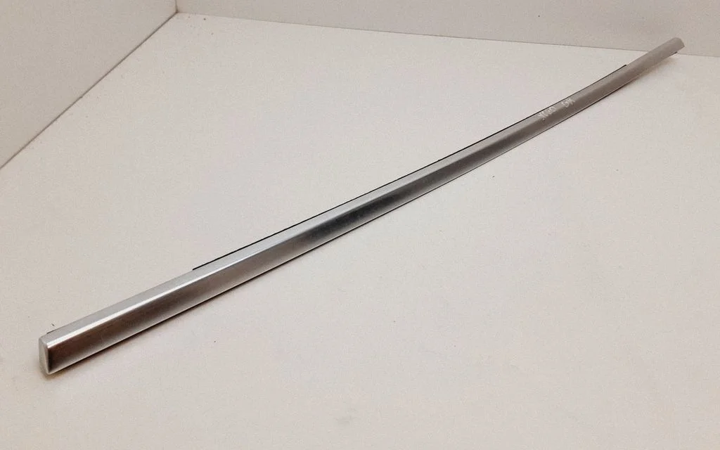 Rear door glass trim molding – Volvo XC60 (2009-2013)