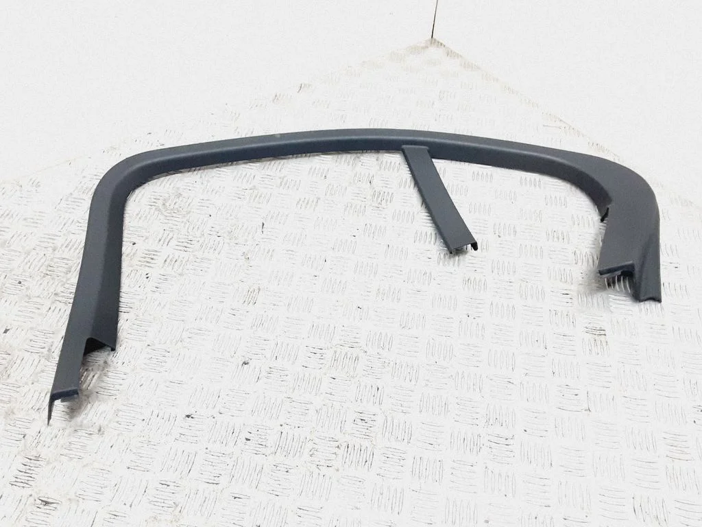 Rear door glass trim molding A2057370271
