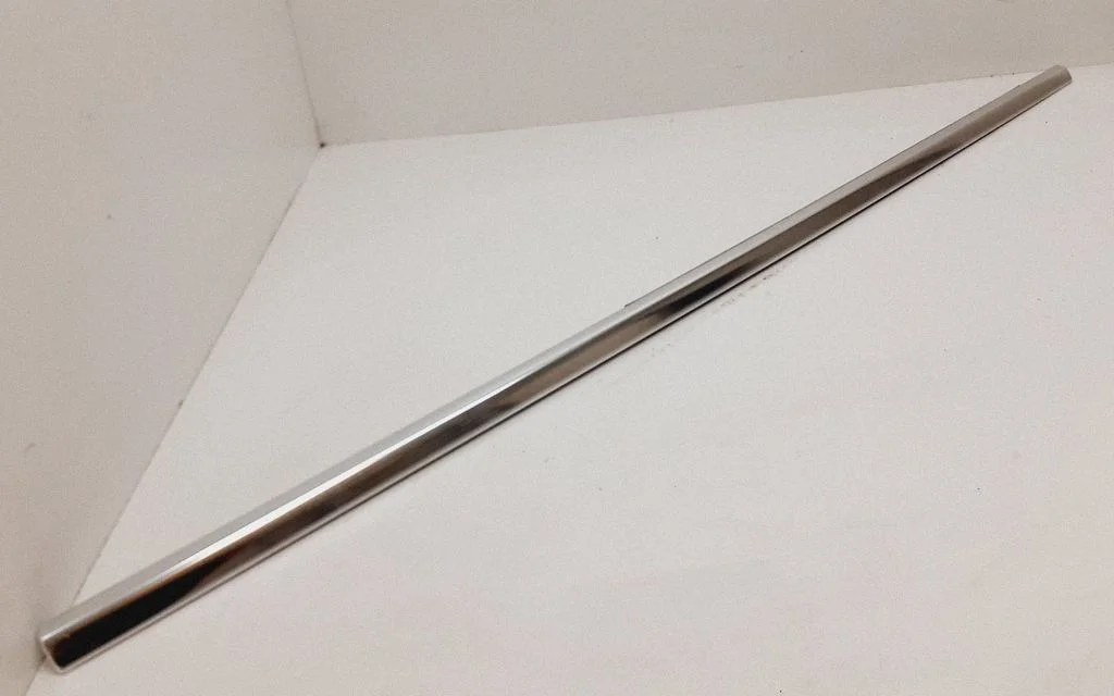Rear door glass trim molding 30661123