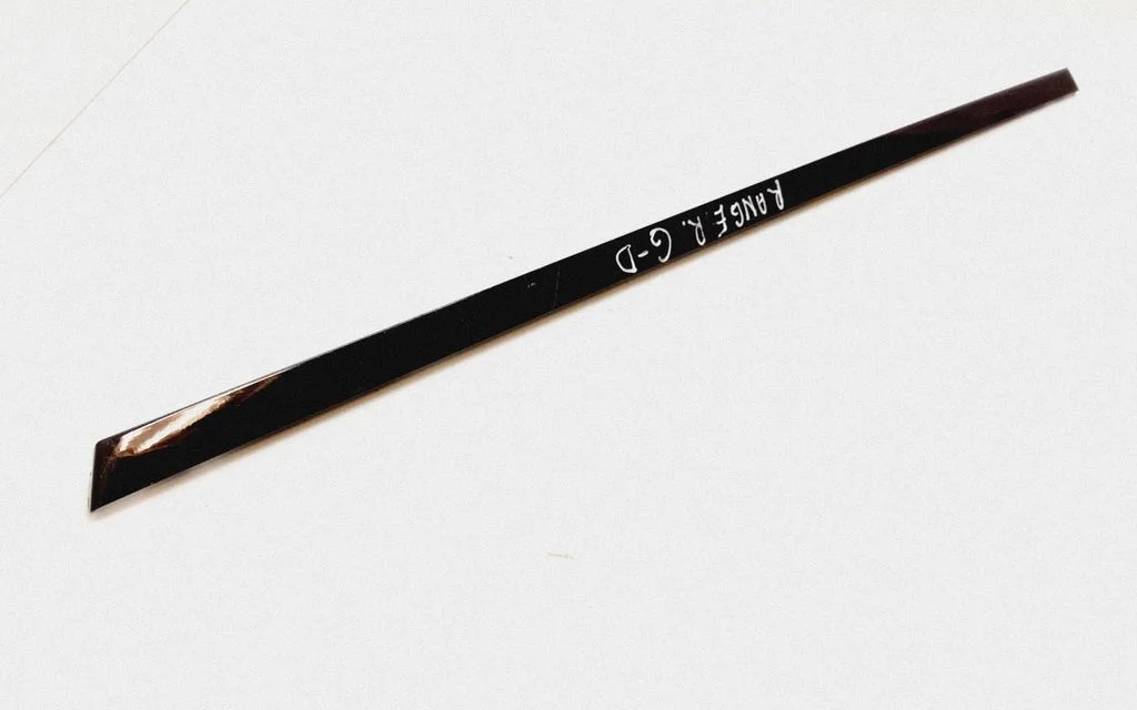 Rear door glass trim molding DK62255A60AC