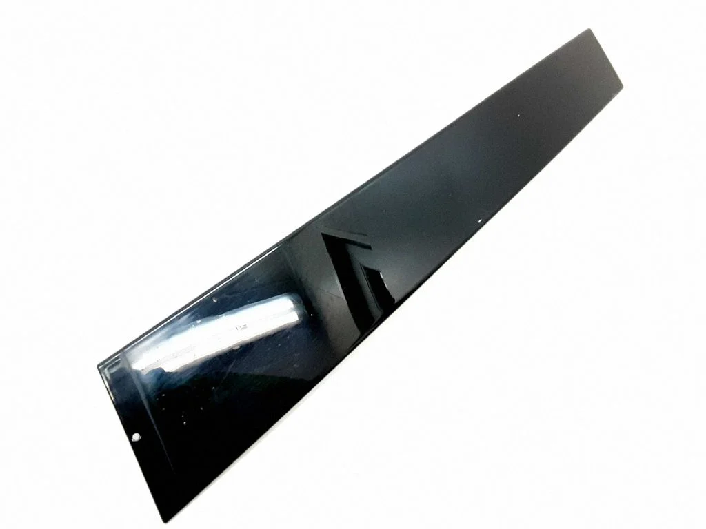 Rear door glass trim molding – rear left