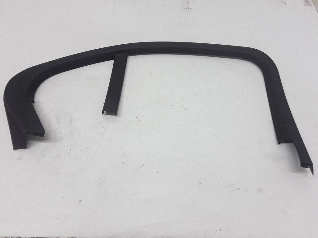Rear door glass trim molding – Mercedes-Benz C-Class W205 (2014-2021)