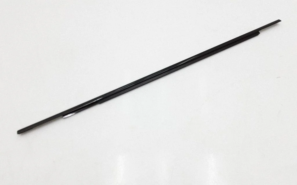 Rear door glass trim molding – rear right