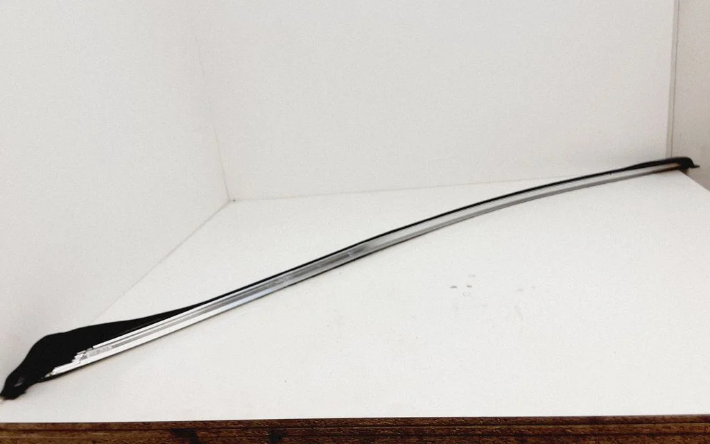 Front door glass trim molding – BMW 7 Series F01 F02 F03 F04 (2008-2016)