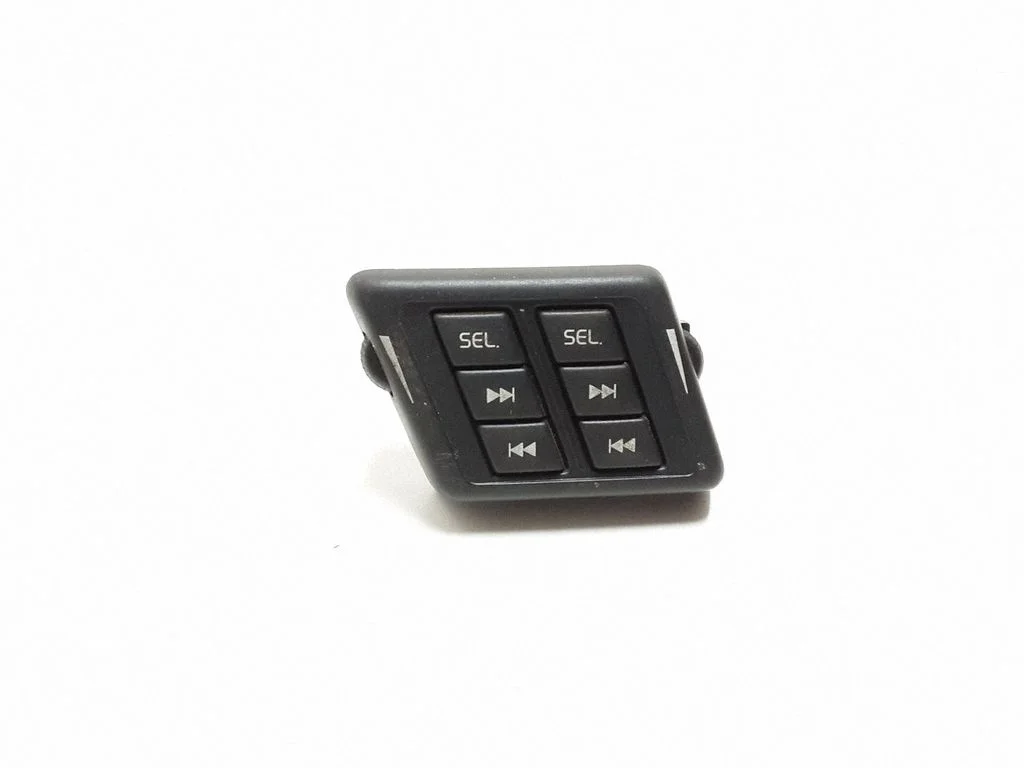 Przyciski kierownicy 8666729