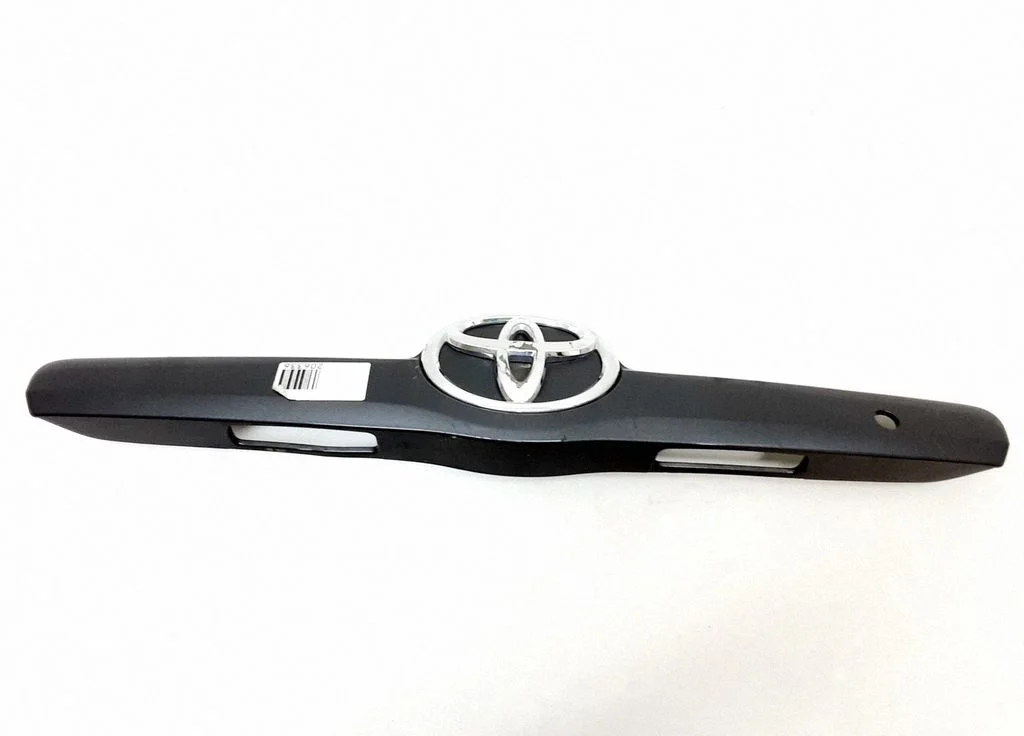 Tagaluugi numbrivalgustuse liist – Toyota Camry (2006-2011)
