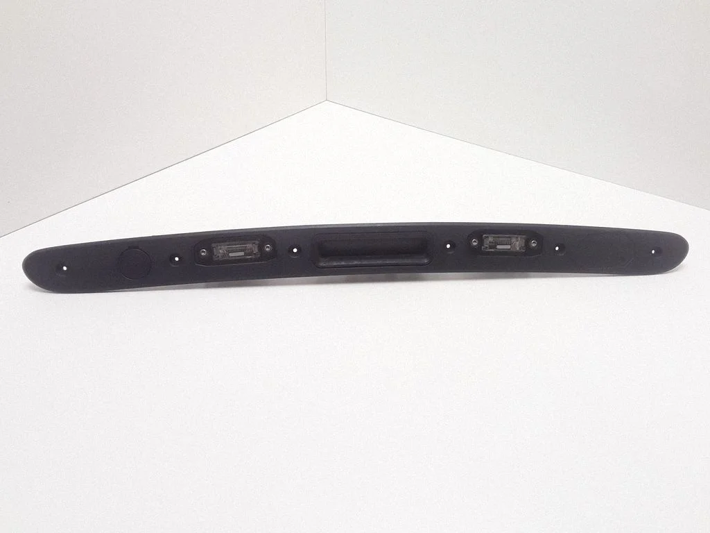 Tagaluugi numbrivalgustuse liist – Volvo S60 (2011-2013)