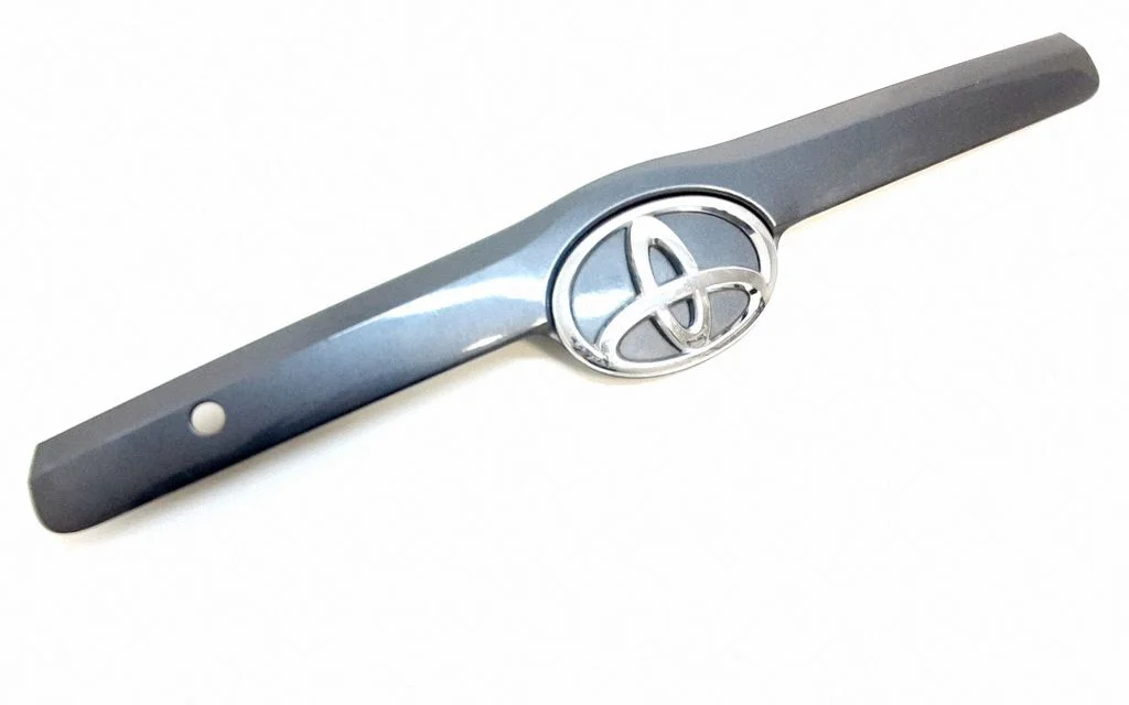 Tagaluugi numbrivalgustuse liist – Toyota Camry (2006-2011)